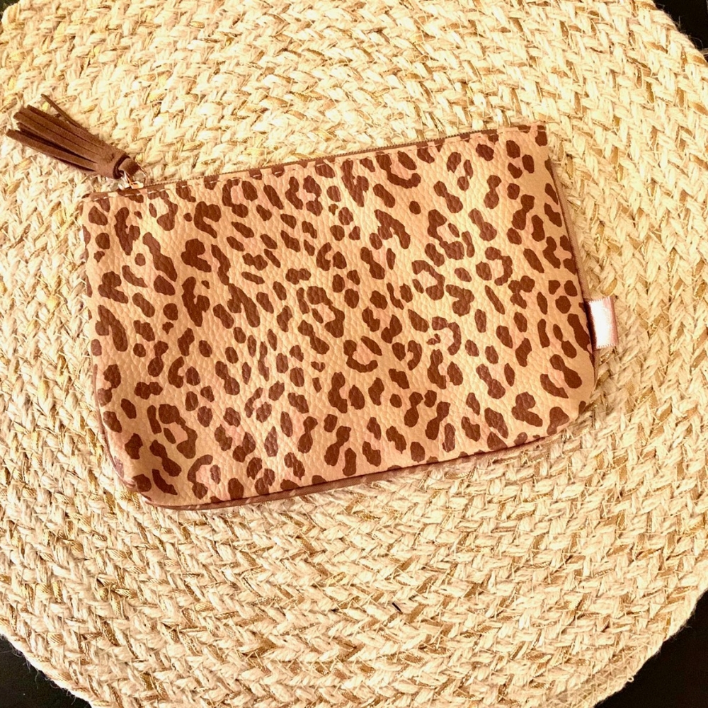 🧡 Ipsy Leopard Print Makeup Bag
